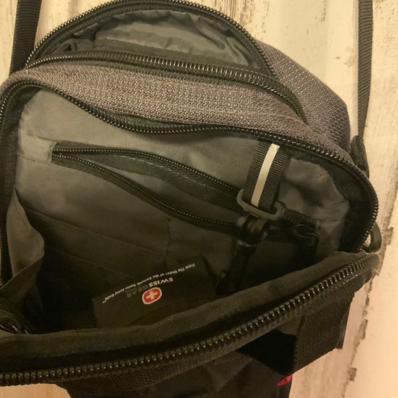 Swiss Gear Small Bag - Picture 6 of 8